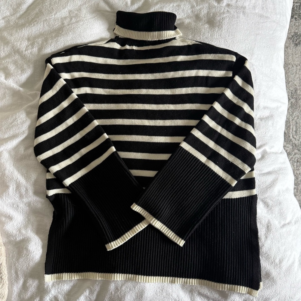 Moon River Black and Cream Striped Turtleneck Sweater